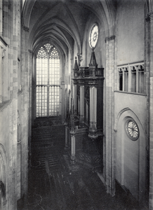 221749 Interieur van de Domkerk (Munsterkerkhof) te Utrecht: orgel vanuit het triforium in het noordertransept.N.B.: In ...